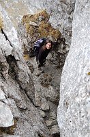 23 Tra le rocce